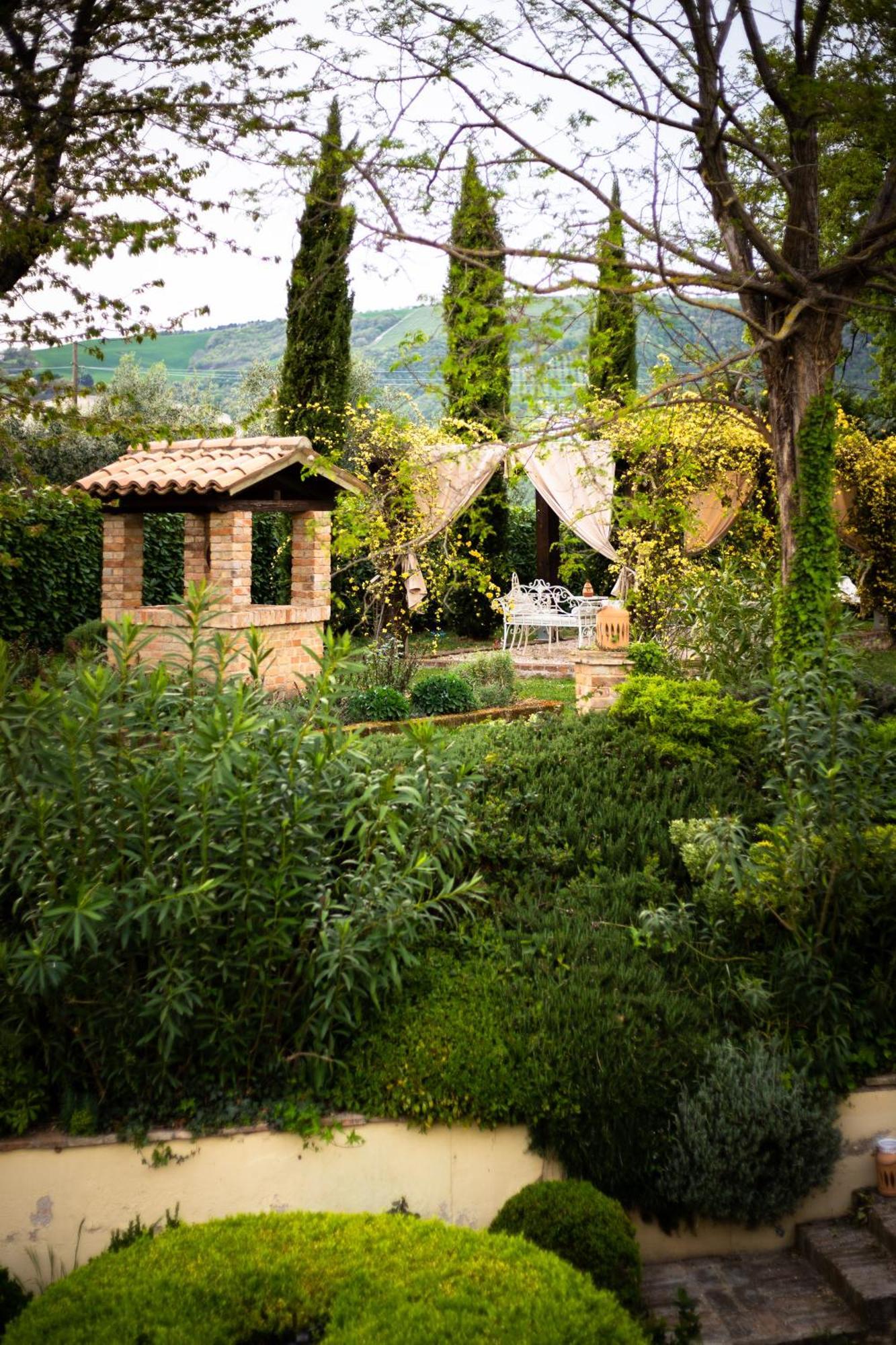 Ca' Le Cerque, Villa Surrounded By The Marche Nature Fossombrone Exterior photo